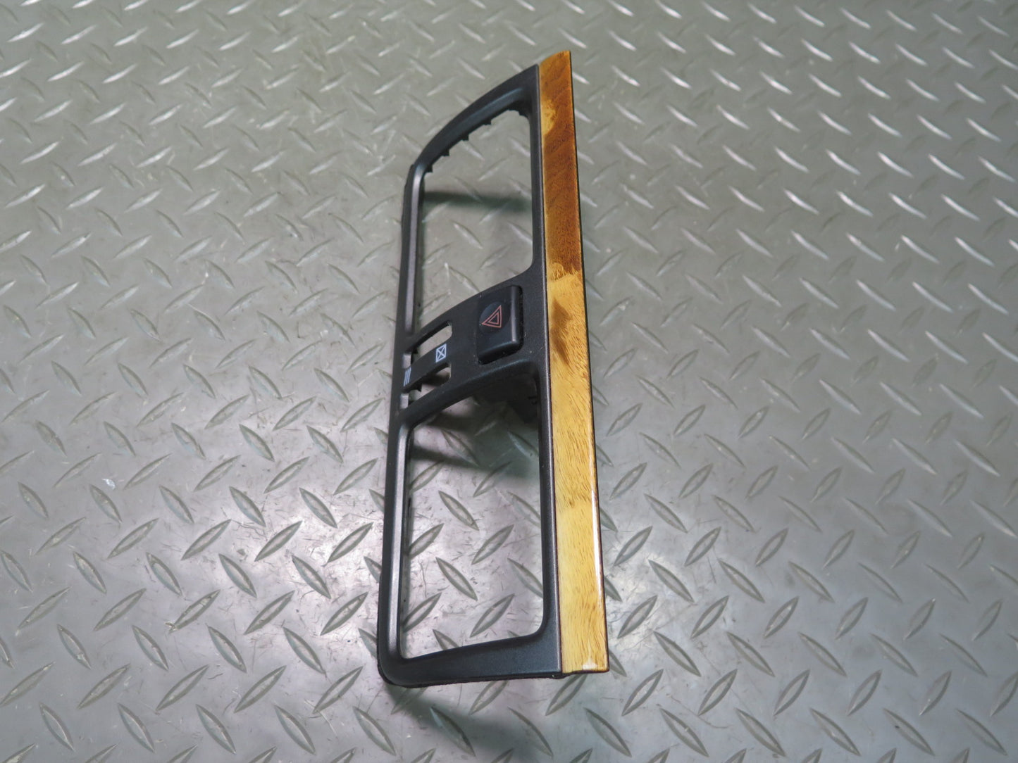 98-00 Lexus UCF20L LS400 Dash Center Air Vent Trim w Hazard Switch OEM