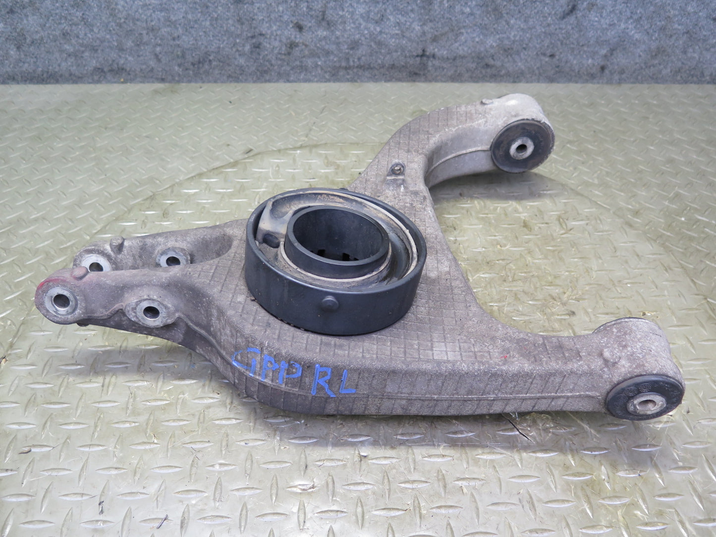 2010-2016 Porsche Panamera 970 Rear Left Side Upper Lower Control Arm Set 4PCS