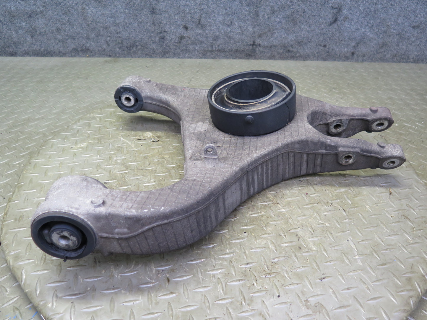 2010-2016 Porsche Panamera 970 Rear Left Side Upper Lower Control Arm Set 4PCS