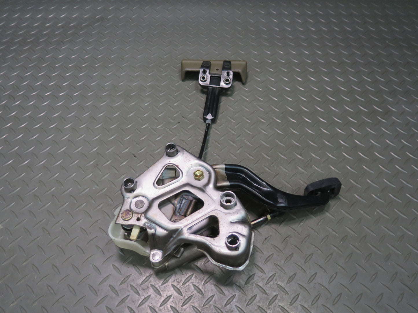 98-00 Lexus LS400 Emergency Parking Brake Pedal w Release Handle Set OEM