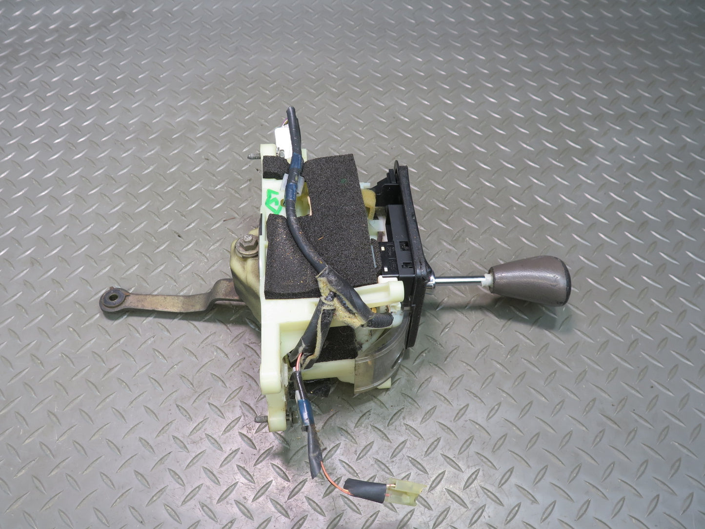 98-00 Lexus UCF20L LS400 A/T Automatic Transmission Gear Shifter w Knob OEM