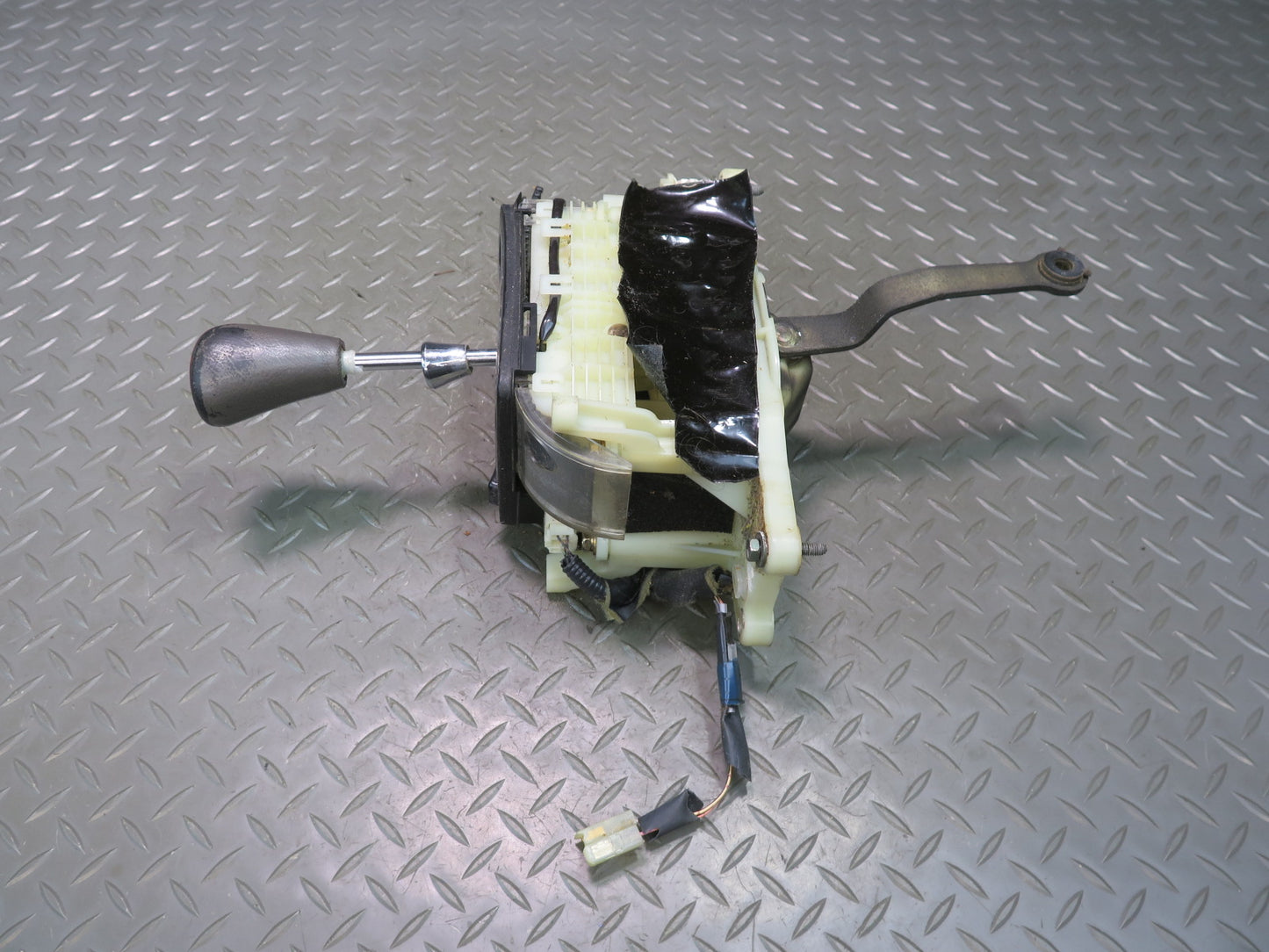 98-00 Lexus UCF20L LS400 A/T Automatic Transmission Gear Shifter w Knob OEM