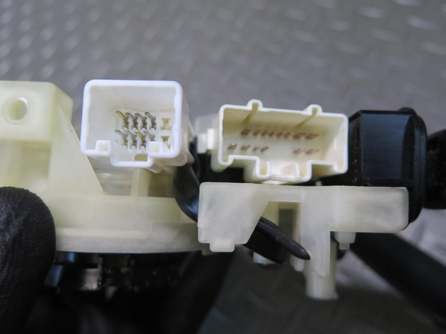 98-99 Lexus UCF20L LS400 Steering Column Multi Switch w Sensor Assembly OEM