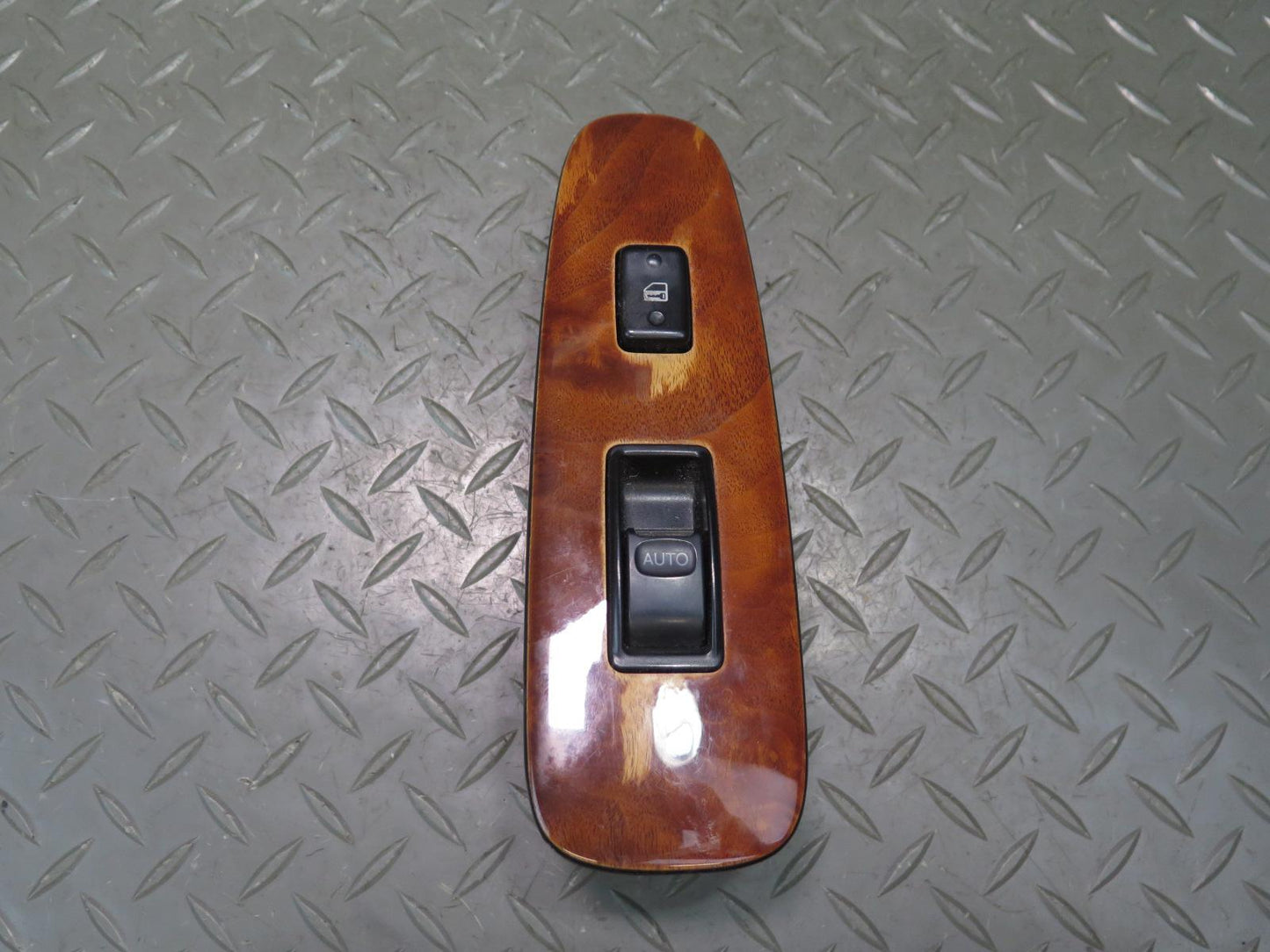 98-00 Lexus UCF20L LS400 Front Right Passenger Door Window Switch w Trim OEM