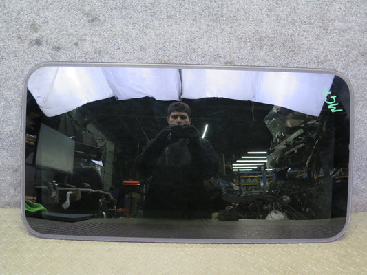 2014-2020 Maserati Ghibli M157 Upper Sunroof Moon Roof Glass Window
