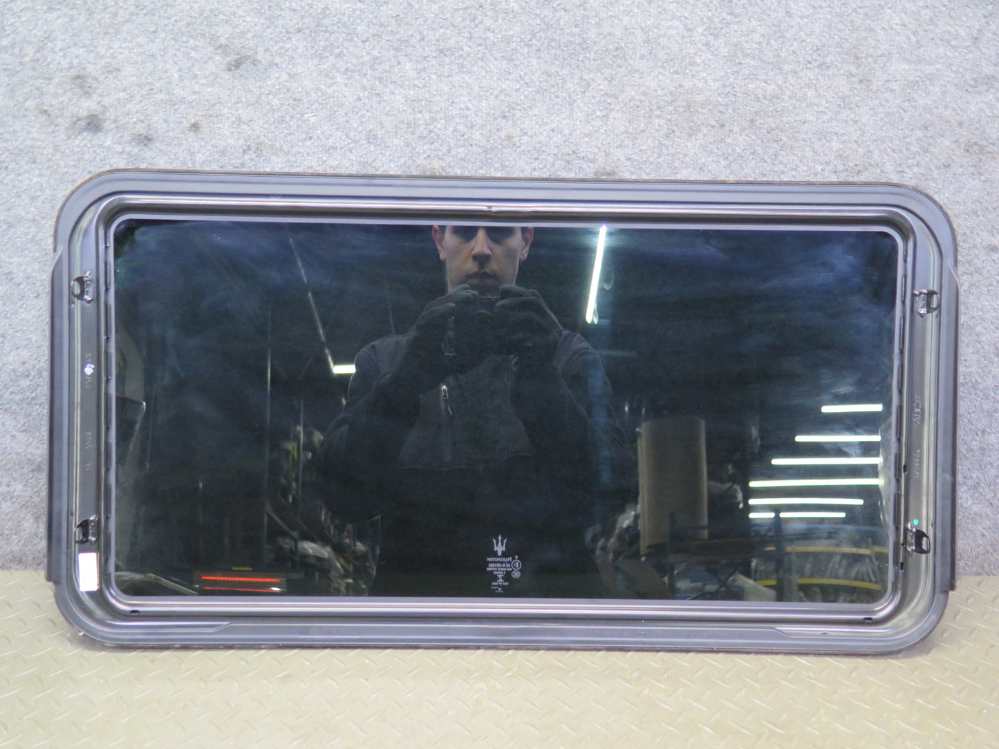 2014-2020 Maserati Ghibli M157 Upper Sunroof Moon Roof Glass Window