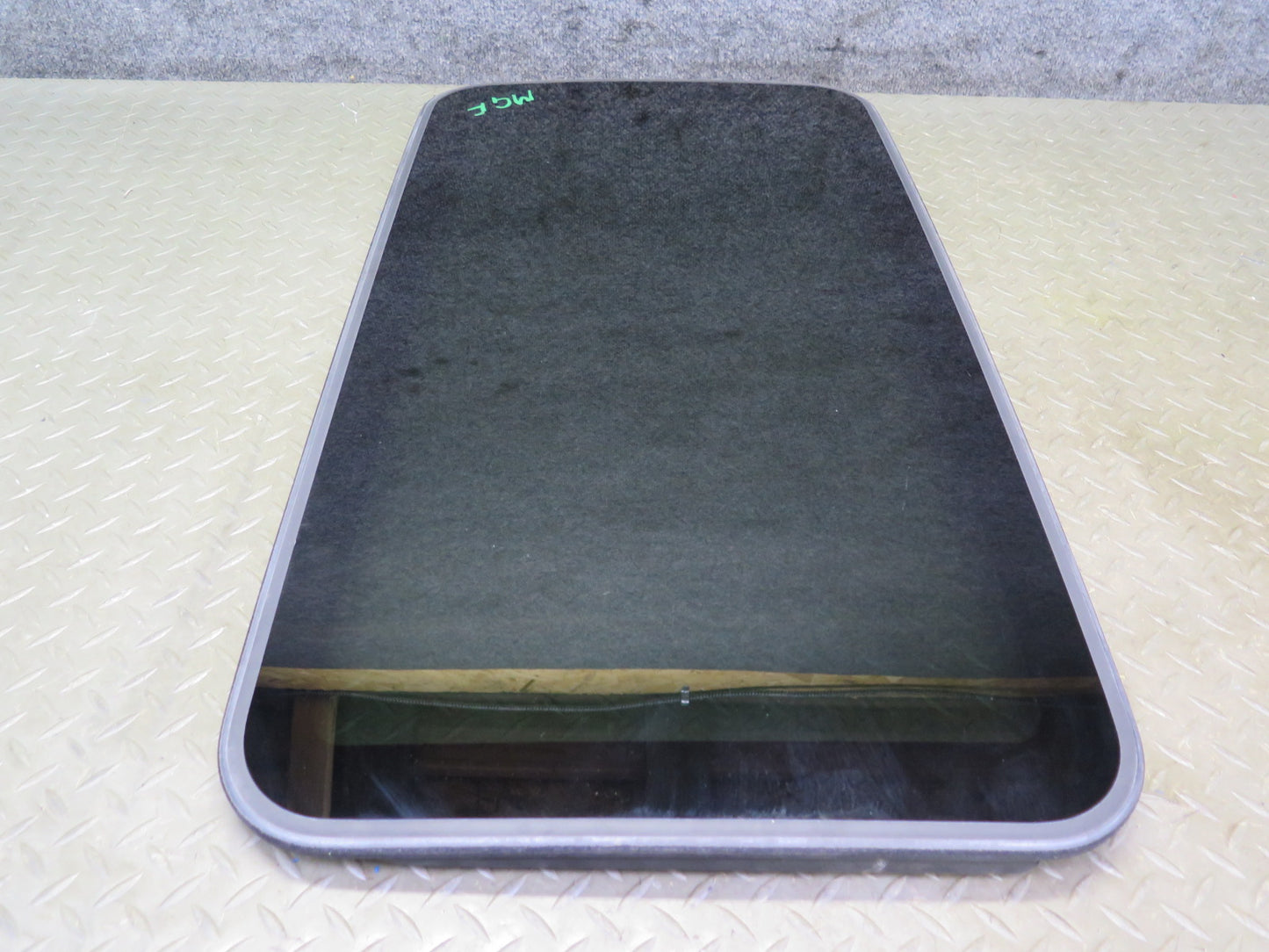 2014-2020 Maserati Ghibli M157 Upper Sunroof Moon Roof Glass Window