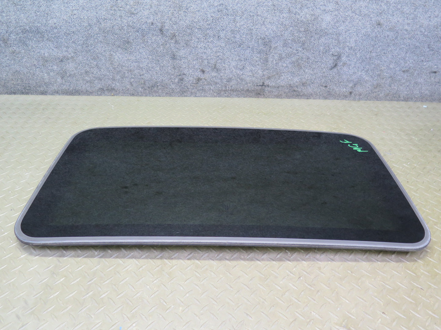2014-2020 Maserati Ghibli M157 Upper Sunroof Moon Roof Glass Window