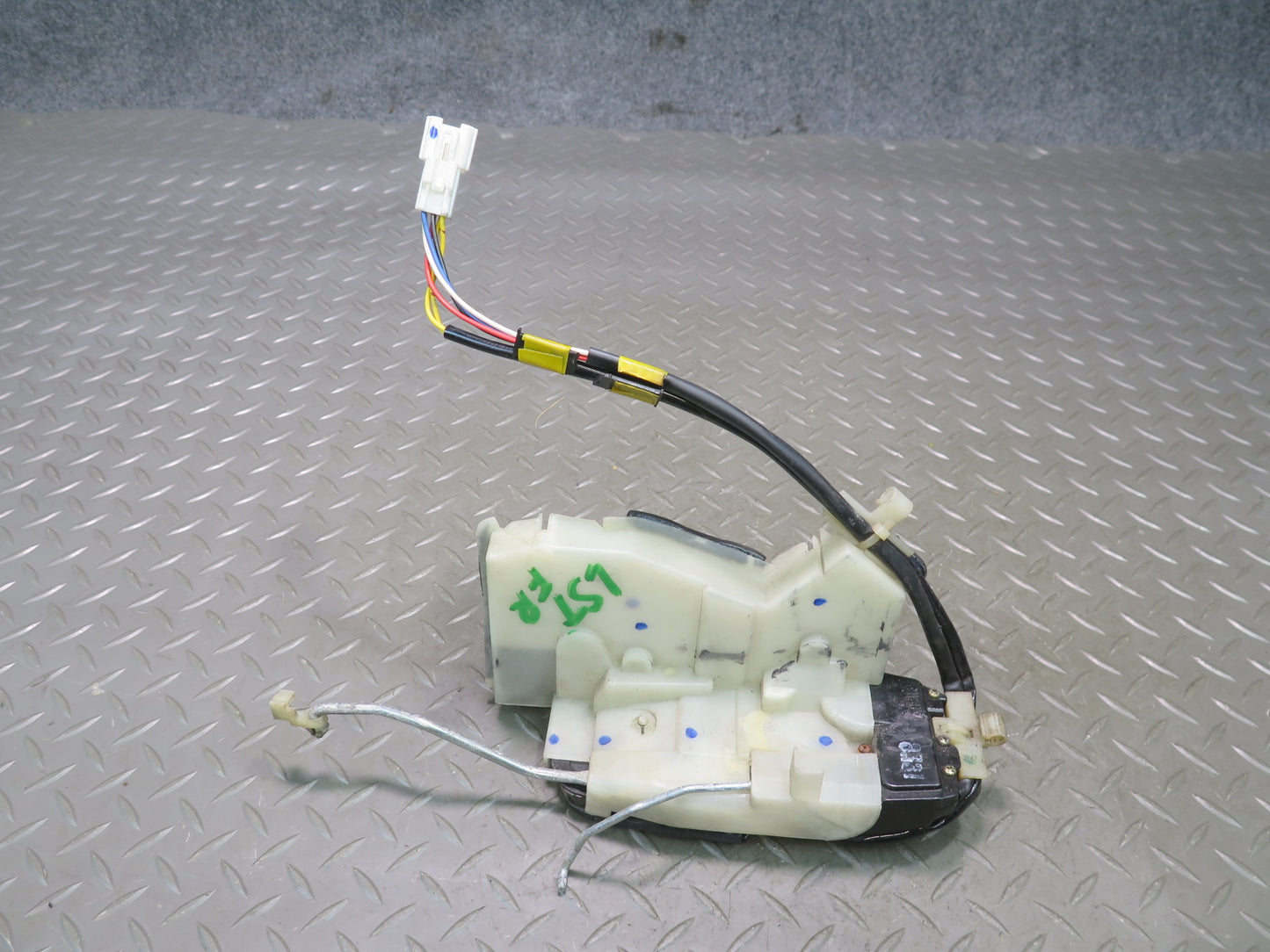 98-00 Lexus UCF20L LS400 Front Right Passenger Door Lock Latch Actuator OEM