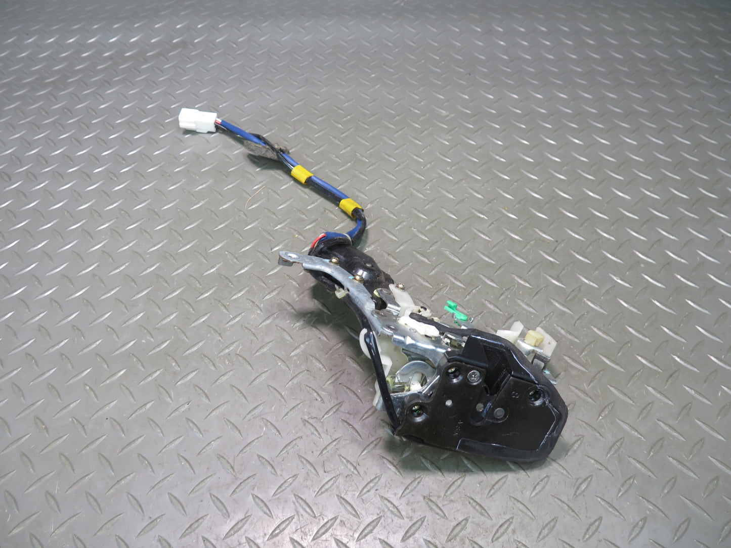 98-00 Lexus UCF20L LS400 Rear Right Door Lock Latch Actuator OEM