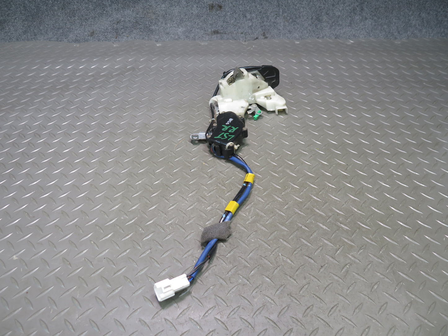 98-00 Lexus UCF20L LS400 Rear Right Door Lock Latch Actuator OEM