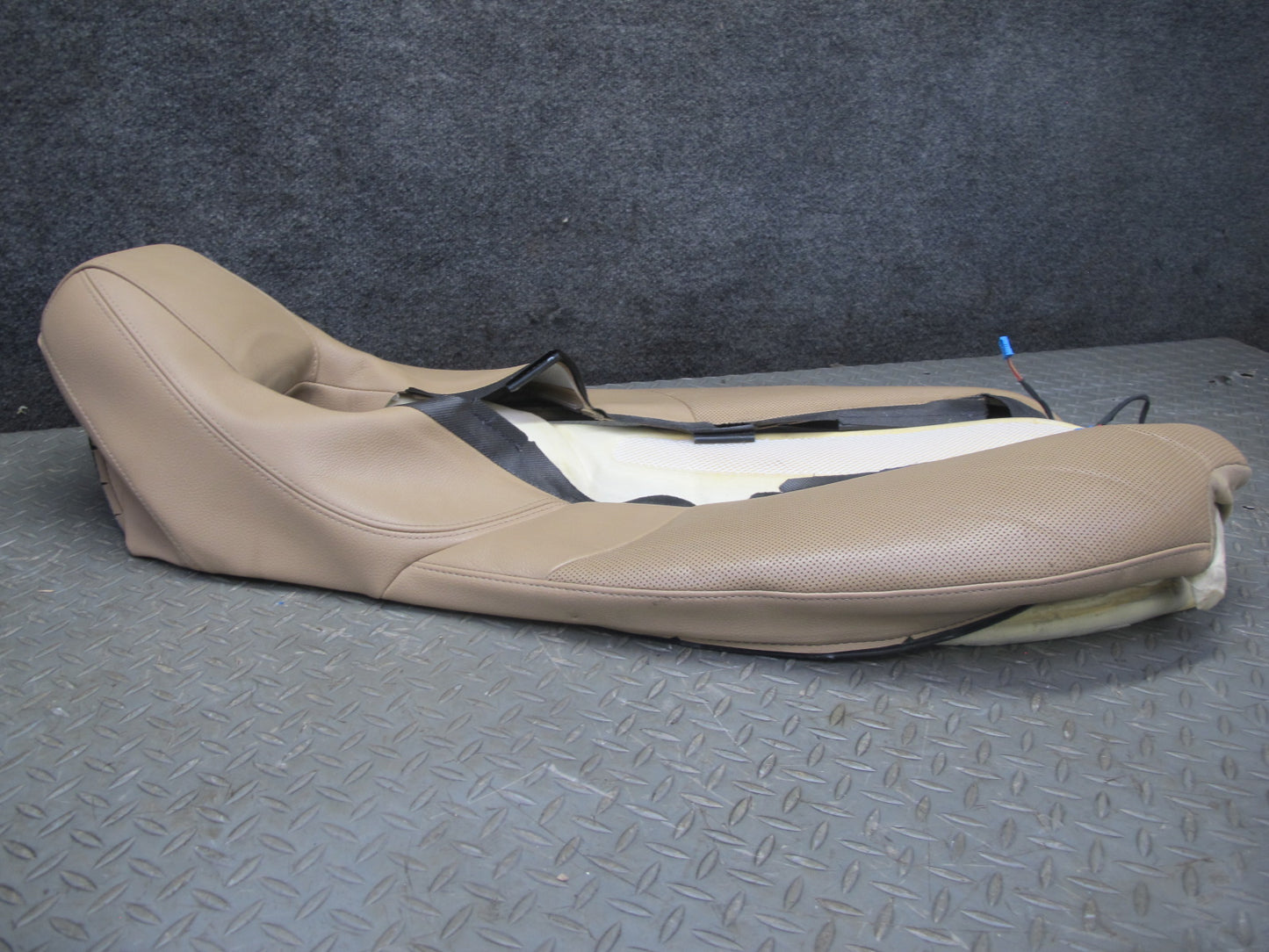 2010-2016 Porsche Panamera 970 Front Right Pass Side Upper Seat Cushion