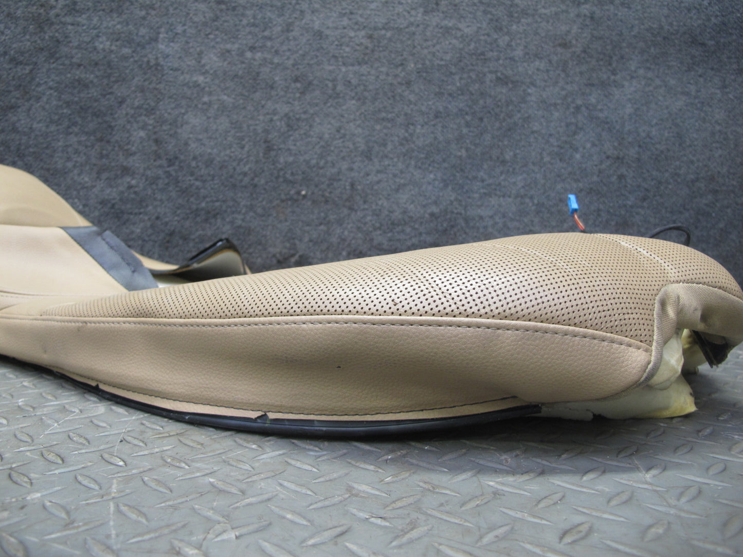 2010-2016 Porsche Panamera 970 Front Right Pass Side Upper Seat Cushion