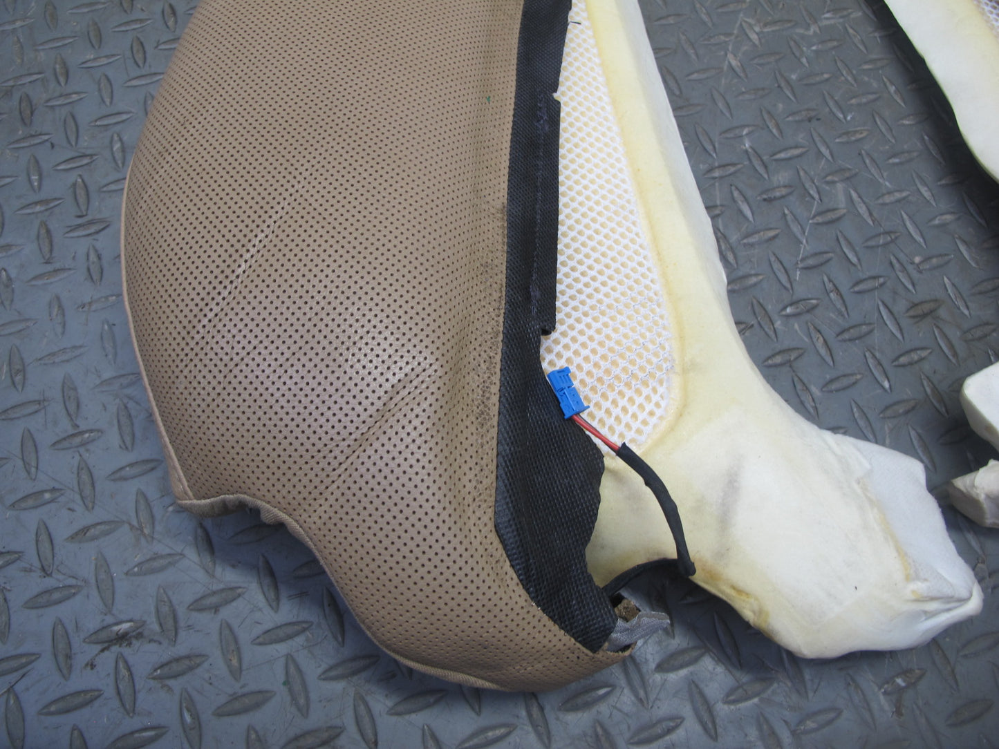 2010-2016 Porsche Panamera 970 Front Right Pass Side Upper Seat Cushion