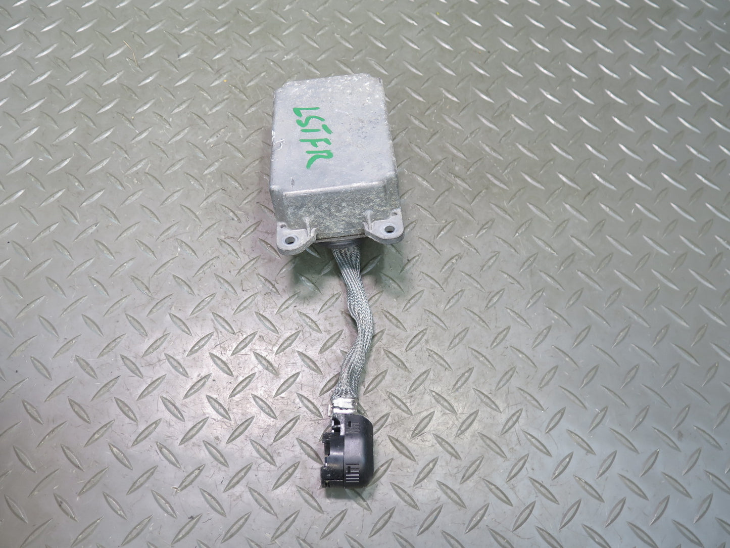 98-00 Lexus LS400 Right Xenon Headlight Module w Adjuster & Bulb Cover Set OEM