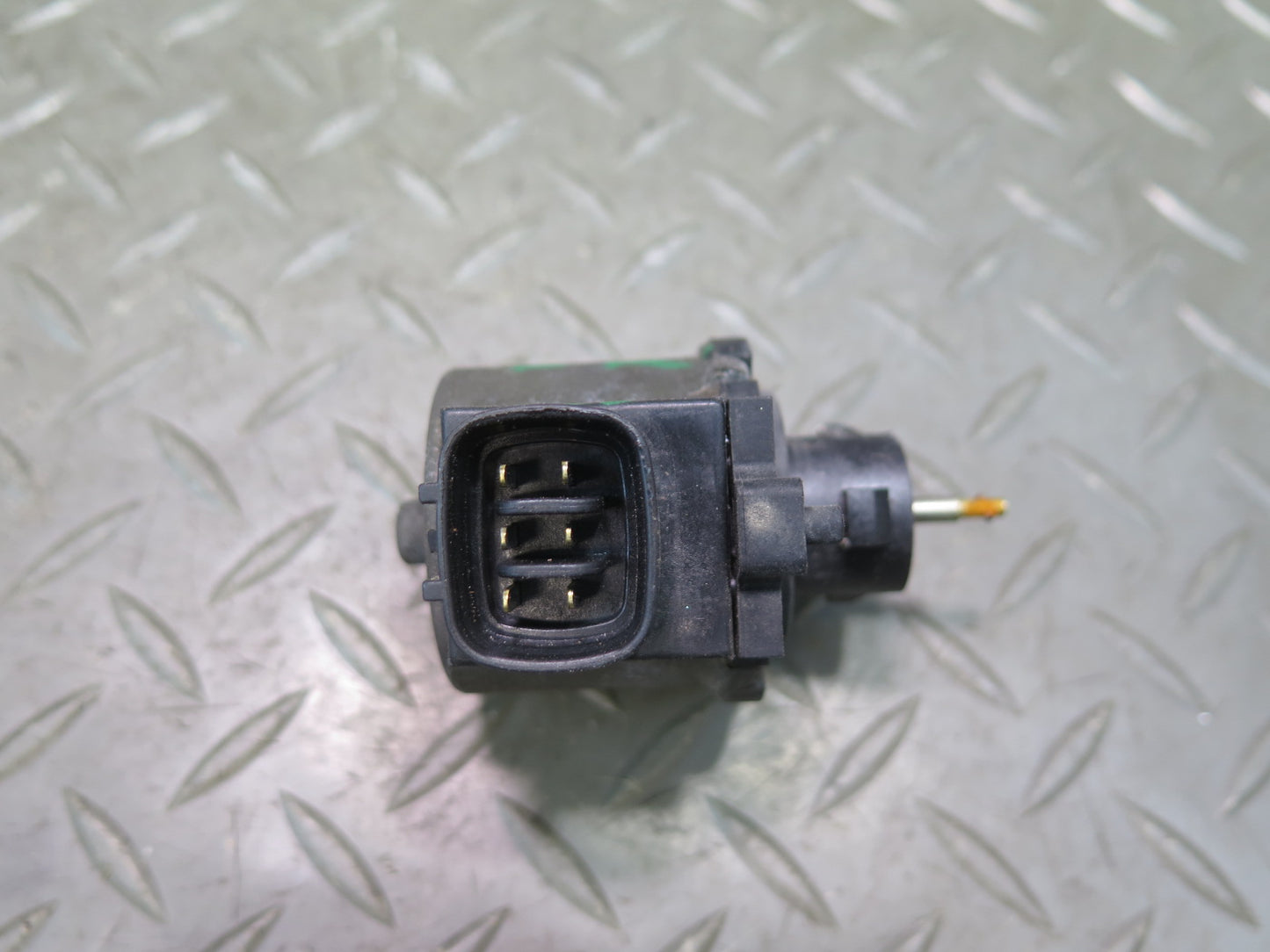 98-00 Lexus LS400 Right Xenon Headlight Module w Adjuster & Bulb Cover Set OEM