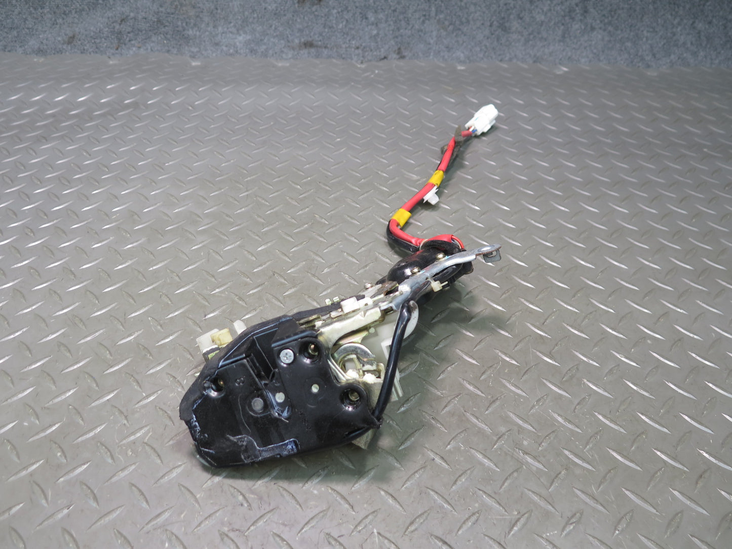 98-00 Lexus UCF20L LS400 Rear Left Door Lock Latch Actuator OEM