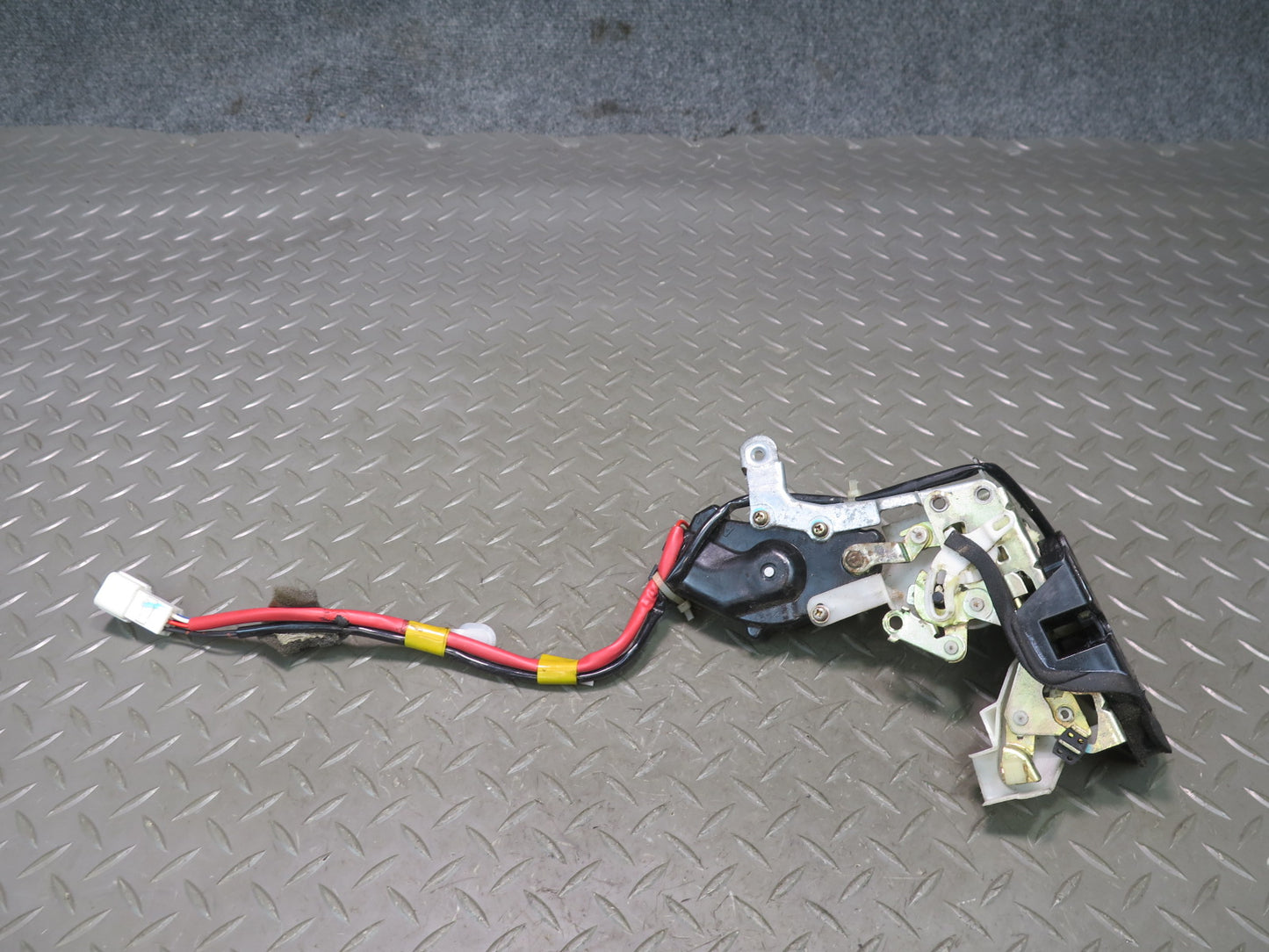 98-00 Lexus UCF20L LS400 Rear Left Door Lock Latch Actuator OEM