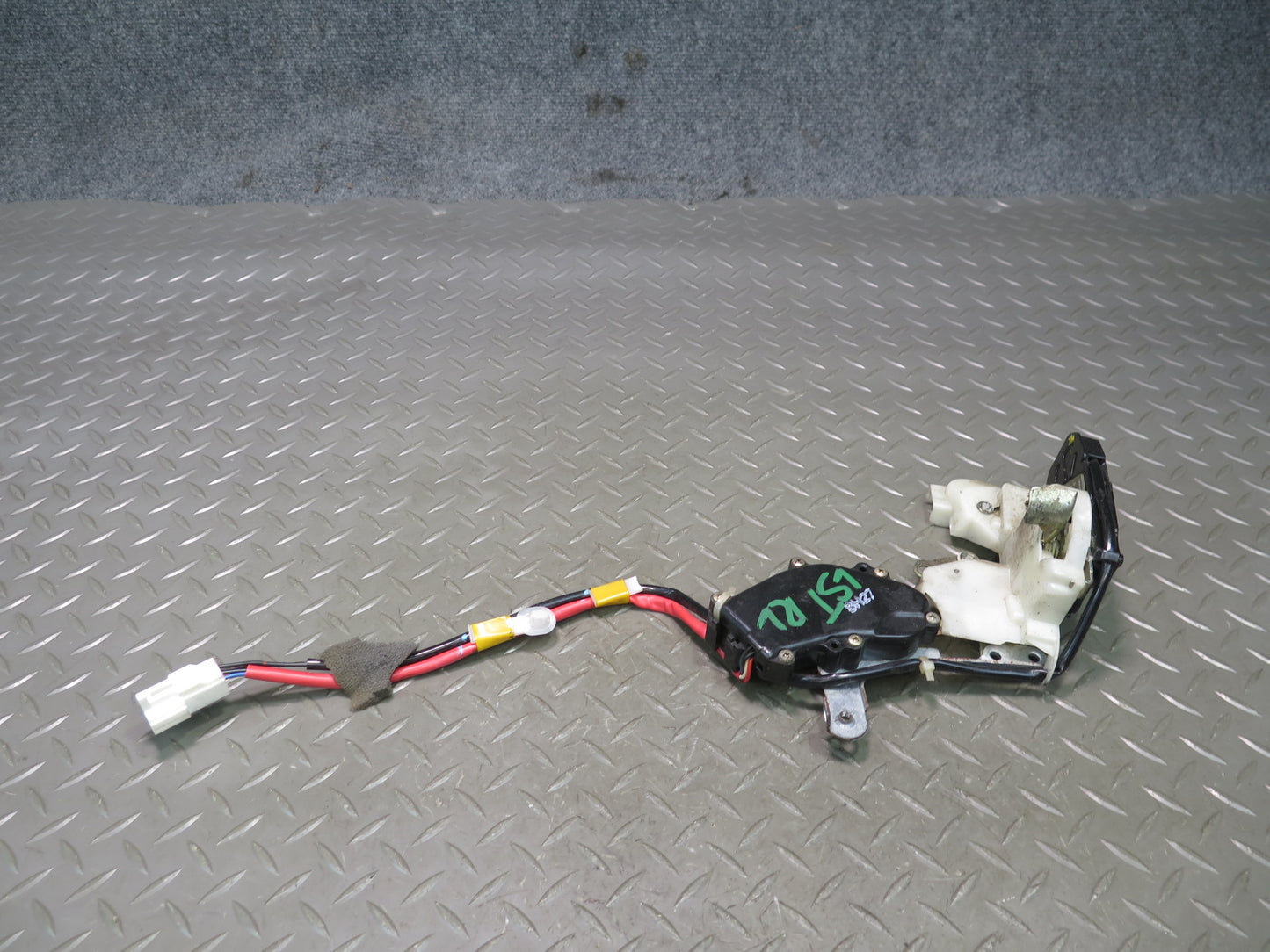 98-00 Lexus UCF20L LS400 Rear Left Door Lock Latch Actuator OEM