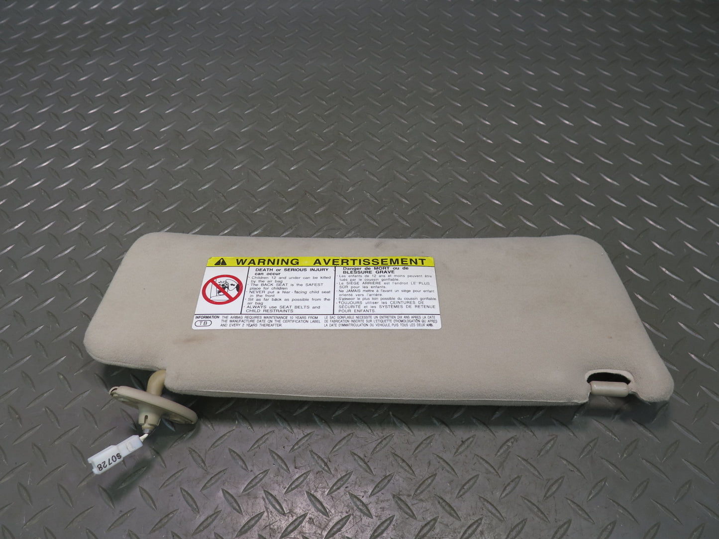98-00 Lexus UCF20L LS400 Set of 2 Front Left & Right Sun Visor Ivory OEM