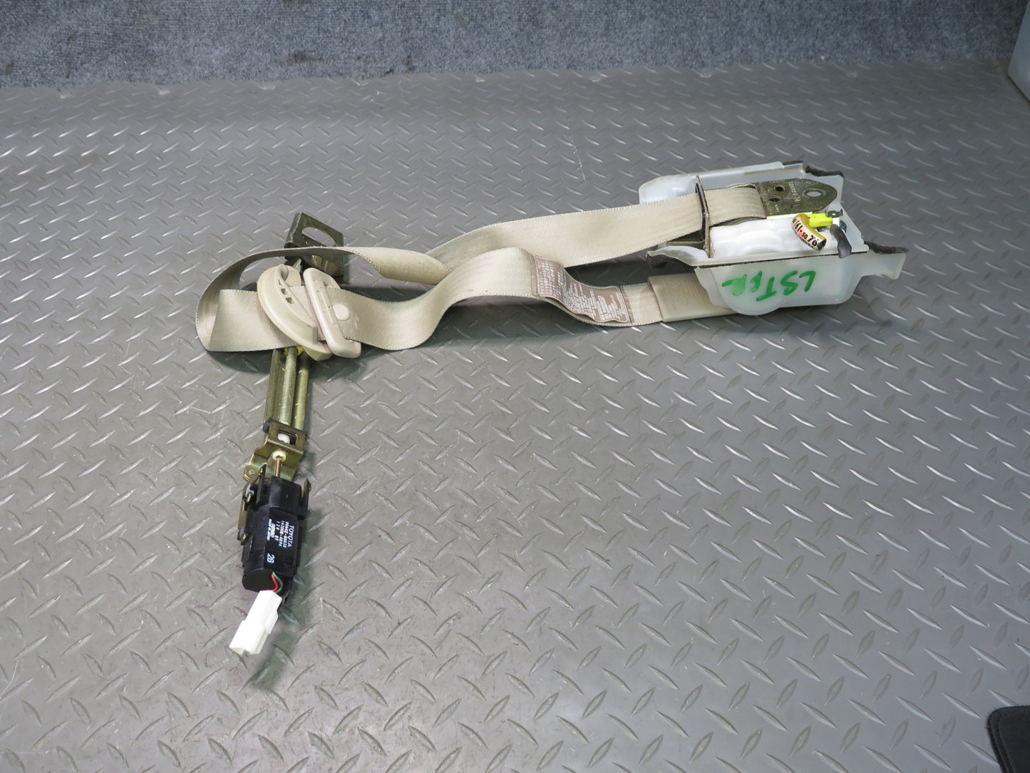 98-00 LEXUS LS400 FRONT RIGHT & LEFT SIDE SEATBELT RETRACTOR SET OEM