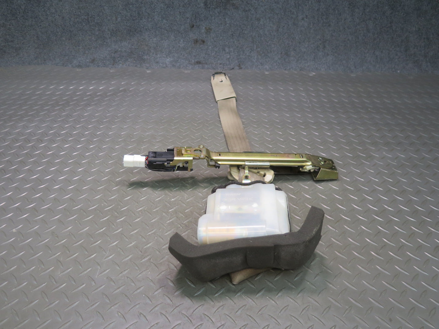 98-00 LEXUS LS400 FRONT RIGHT & LEFT SIDE SEATBELT RETRACTOR SET OEM