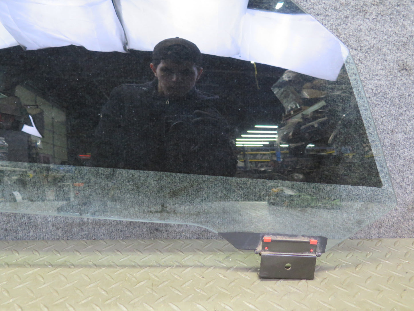 03-08 BMW E85 Z4 Front Right Passenger Door Window Glass Tinted OEM