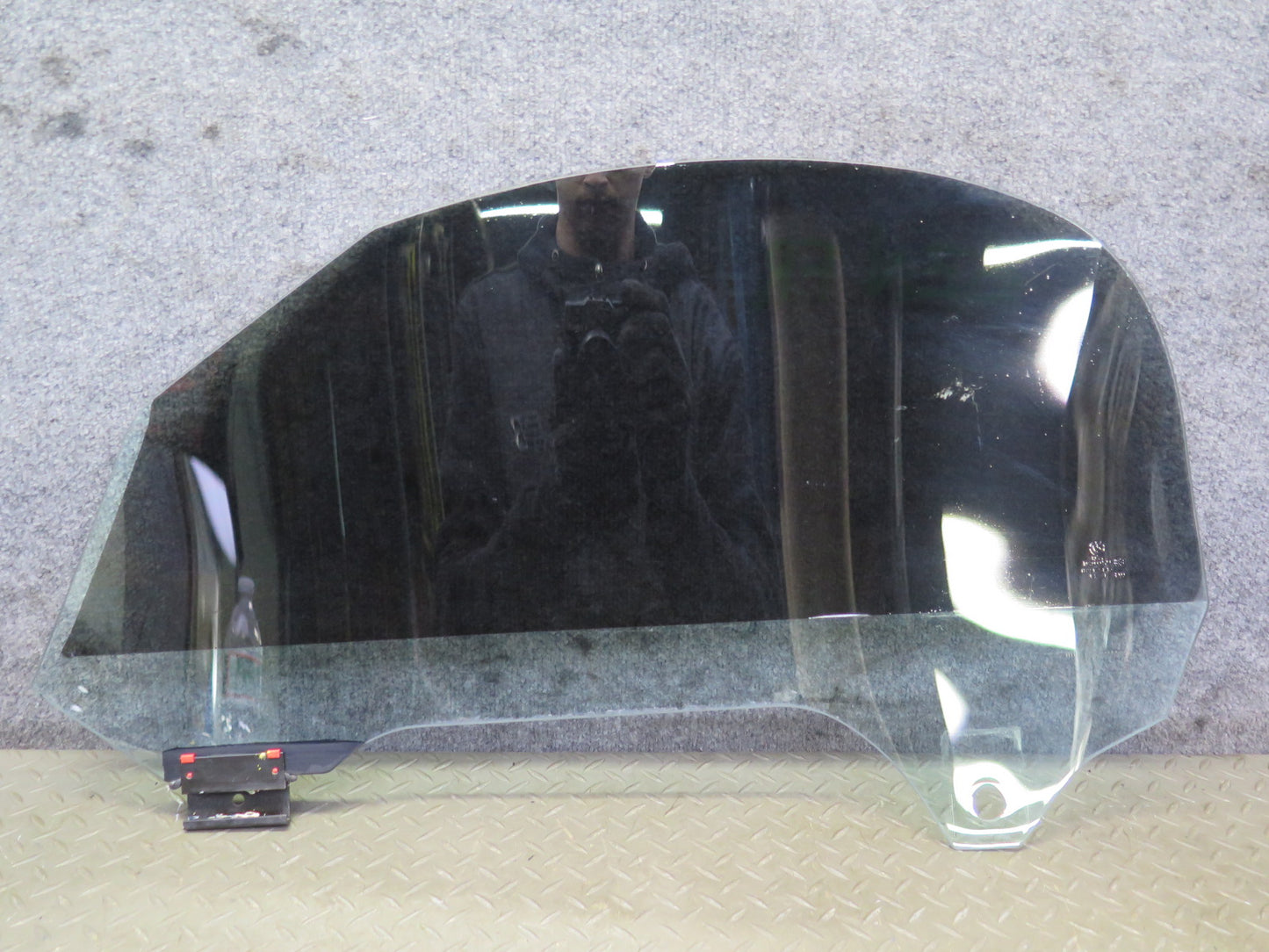 03-08 BMW E85 Z4 Front Right Passenger Door Window Glass Tinted OEM