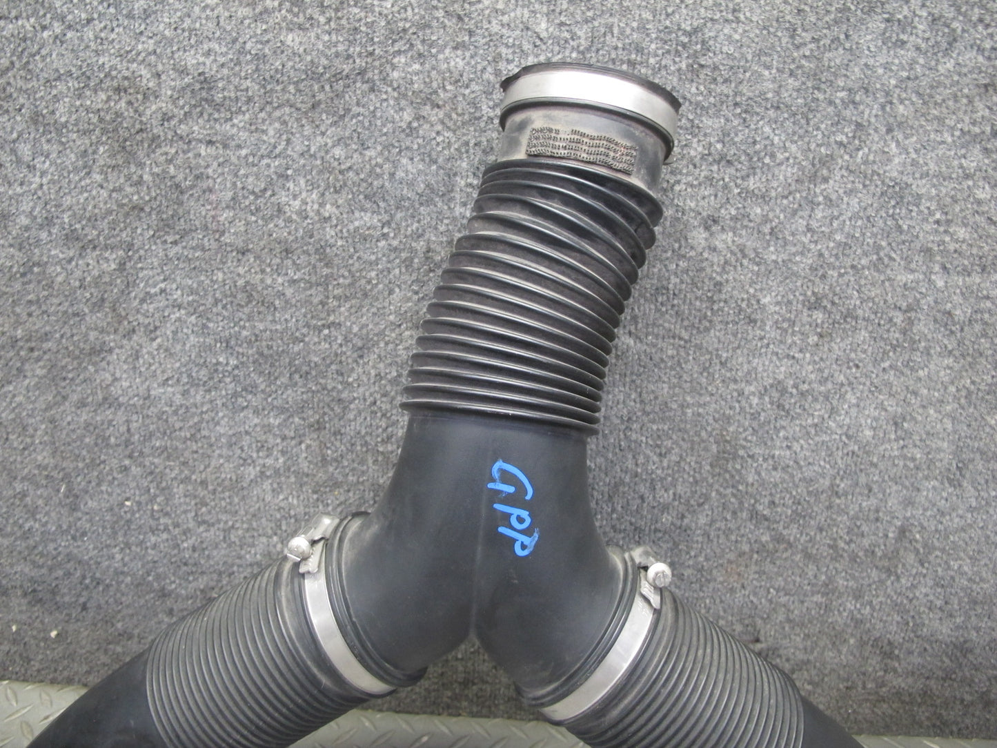 2011-2016 Porsche Panamera 970 3.6L Engine Air Intake Y Pipe Duct Hose Tube