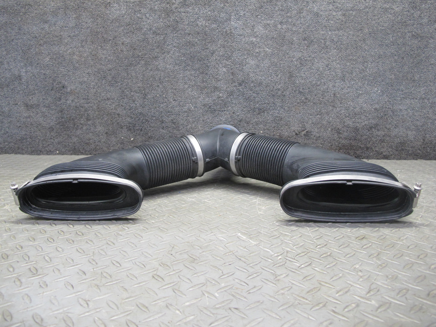 2011-2016 Porsche Panamera 970 3.6L Engine Air Intake Y Pipe Duct Hose Tube