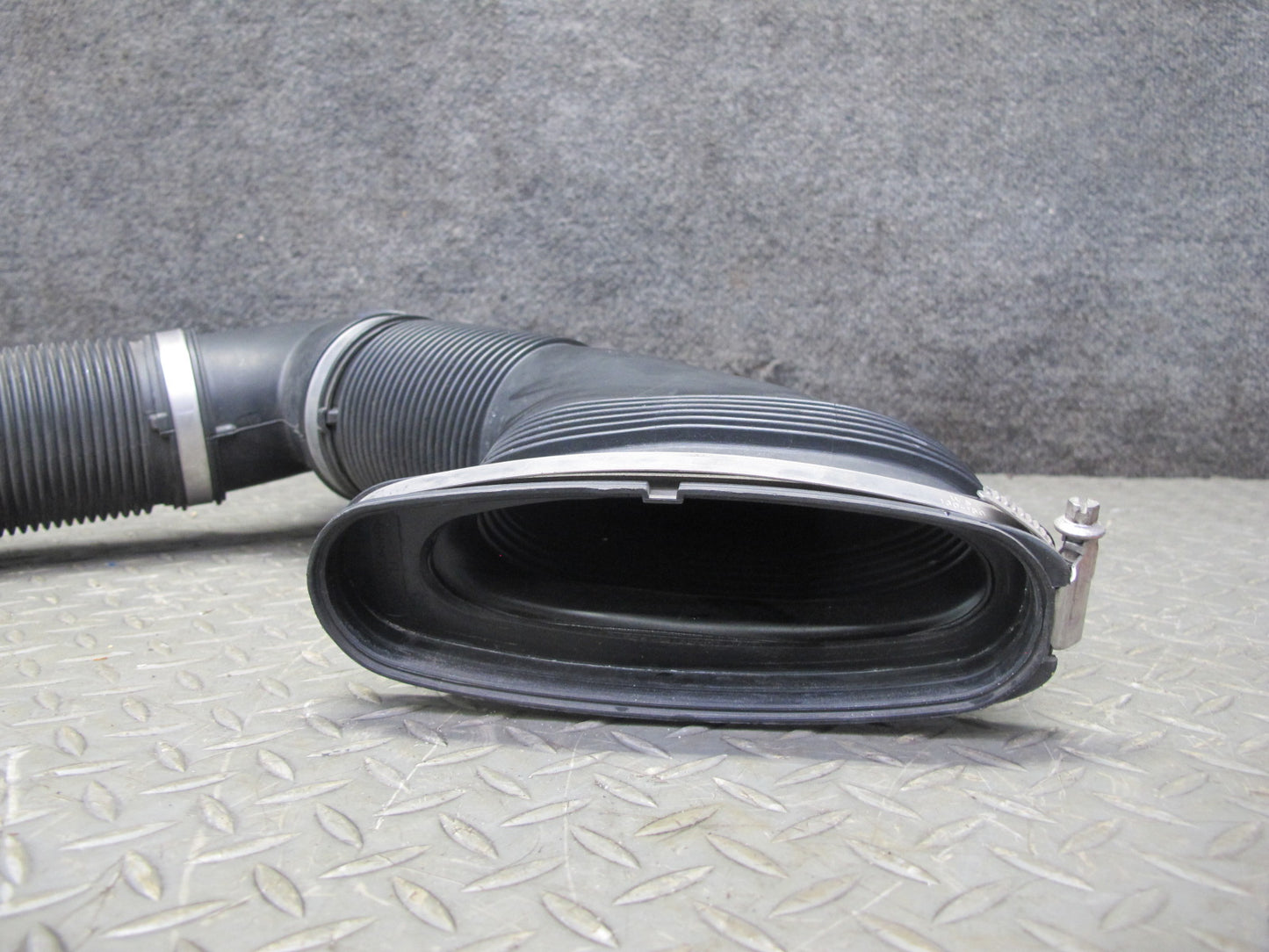 2011-2016 Porsche Panamera 970 3.6L Engine Air Intake Y Pipe Duct Hose Tube