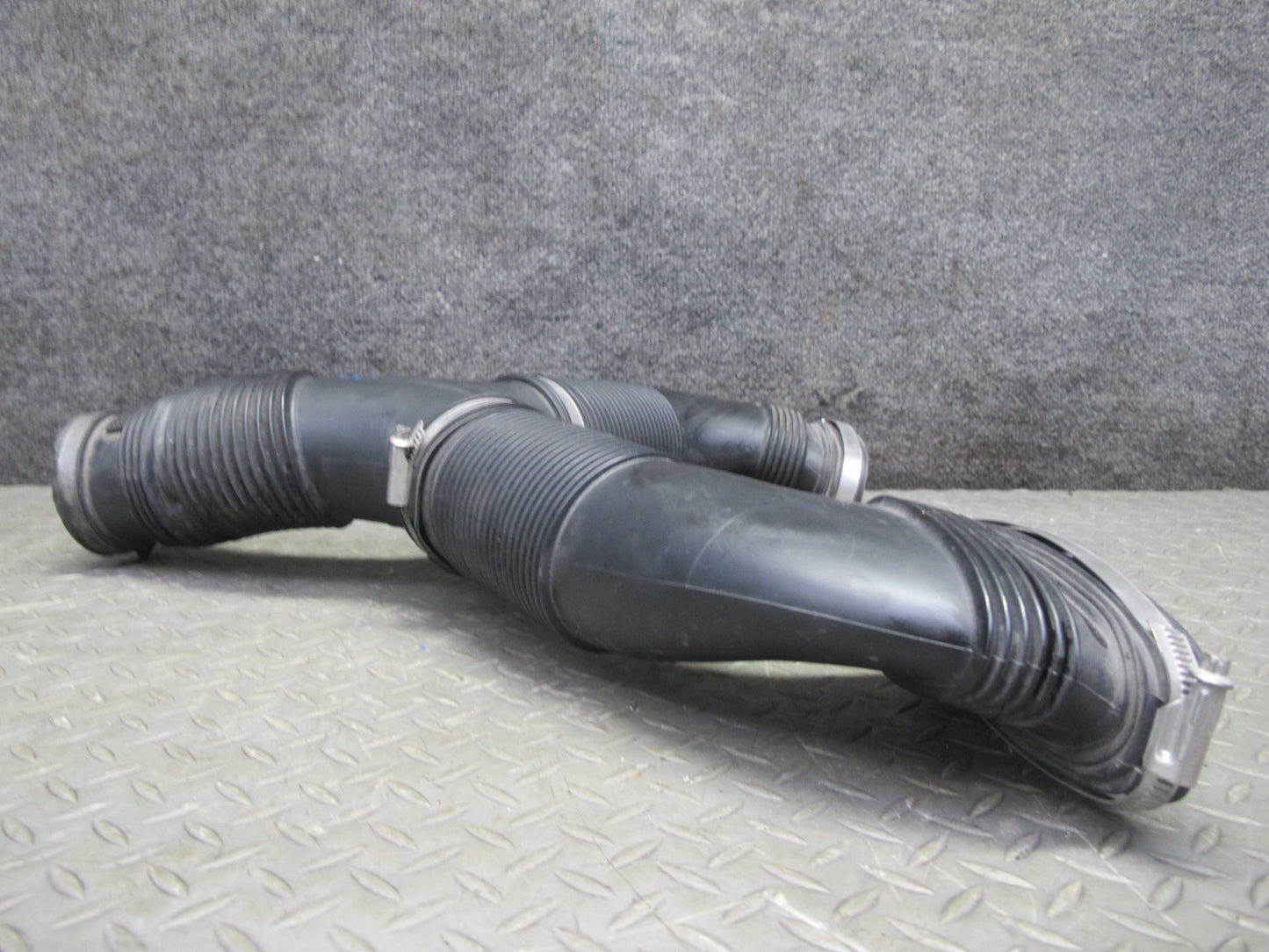 2011-2016 Porsche Panamera 970 3.6L Engine Air Intake Y Pipe Duct Hose Tube