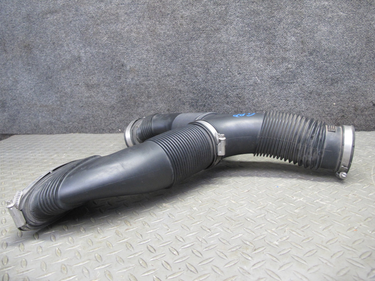 2011-2016 Porsche Panamera 970 3.6L Engine Air Intake Y Pipe Duct Hose Tube