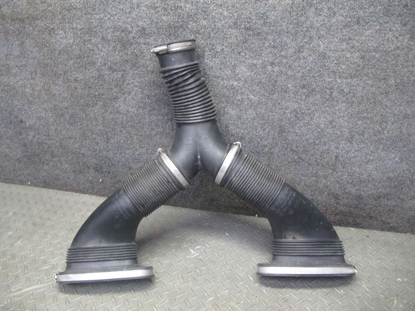 2011-2016 Porsche Panamera 970 3.6L Engine Air Intake Y Pipe Duct Hose Tube