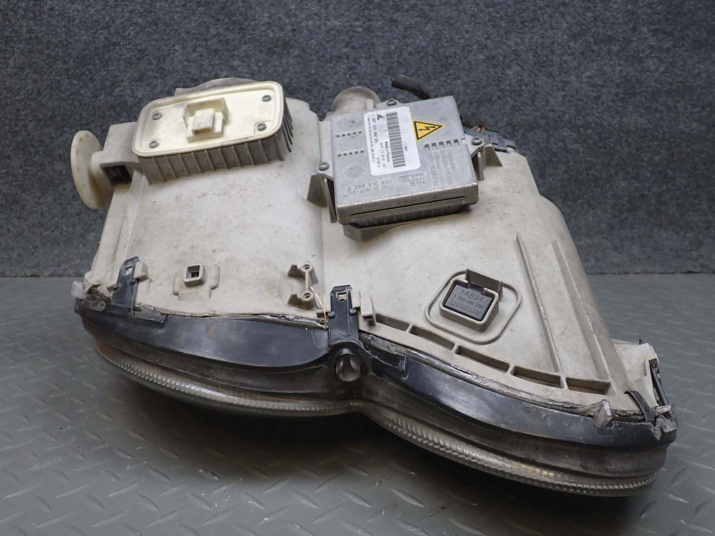 03-08 Mercedes R230 SL Front Left BI Xenon HID Headlight Lamp w Ballast OEM