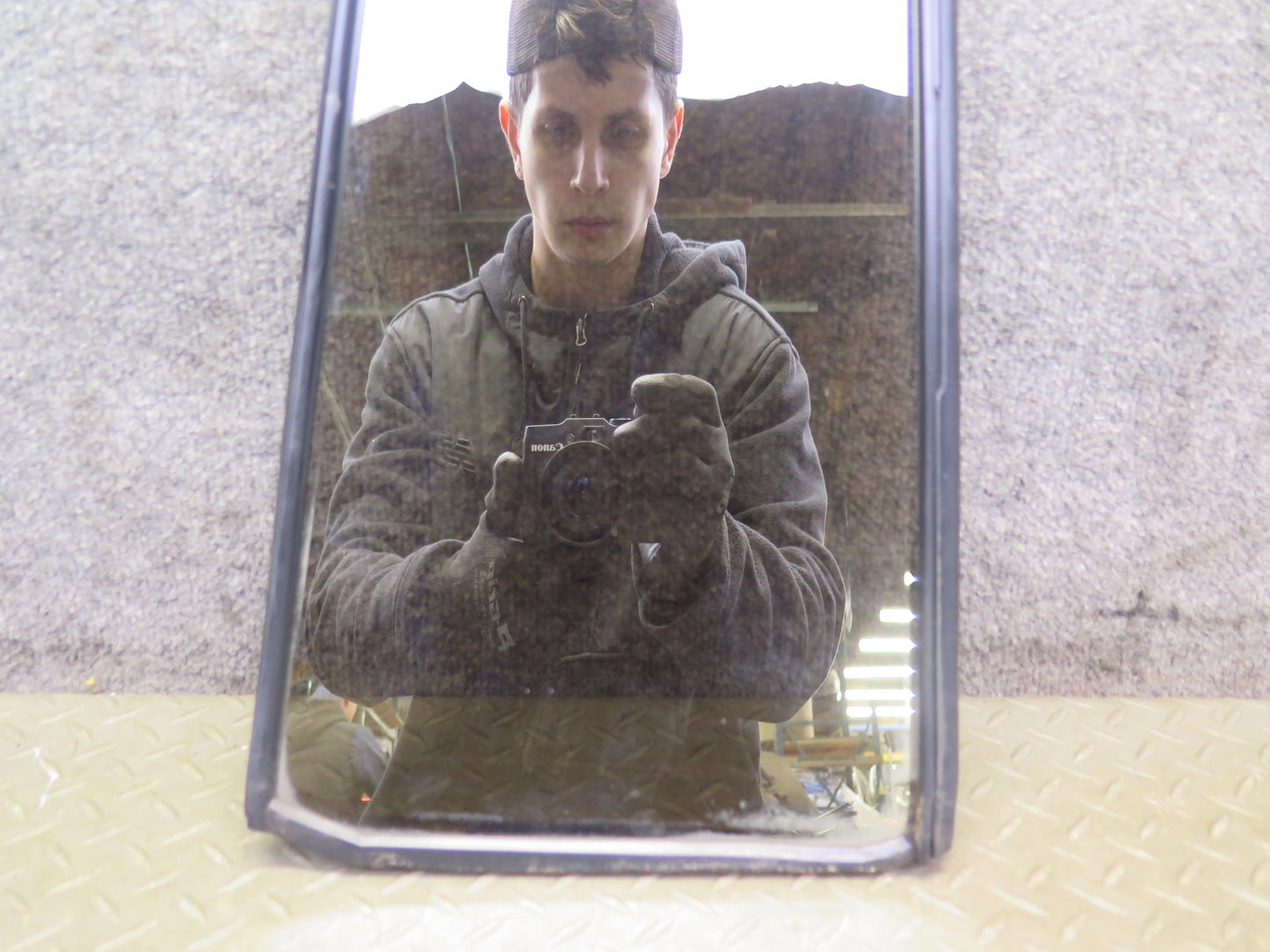 2003-2007 Lexus UZJ100L LX470 Rear Right Door Vent Fixed Glass Window