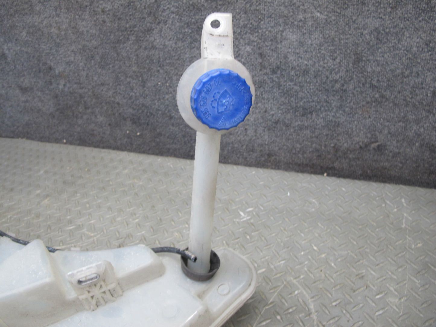 2010-2016 Porsche Panamera 970 Windshield Washer Fluid Tank Bottle Reservoir