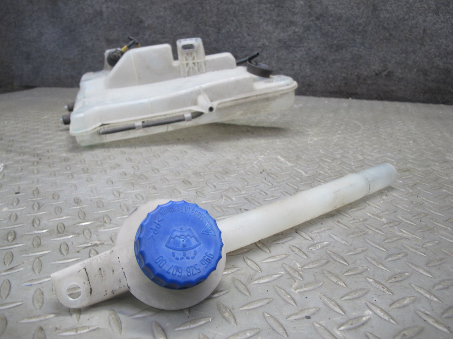 2010-2016 Porsche Panamera 970 Windshield Washer Fluid Tank Bottle Reservoir