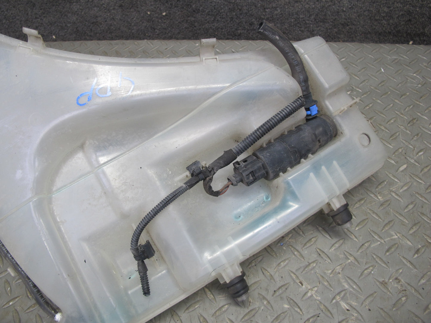 2010-2016 Porsche Panamera 970 Windshield Washer Fluid Tank Bottle Reservoir