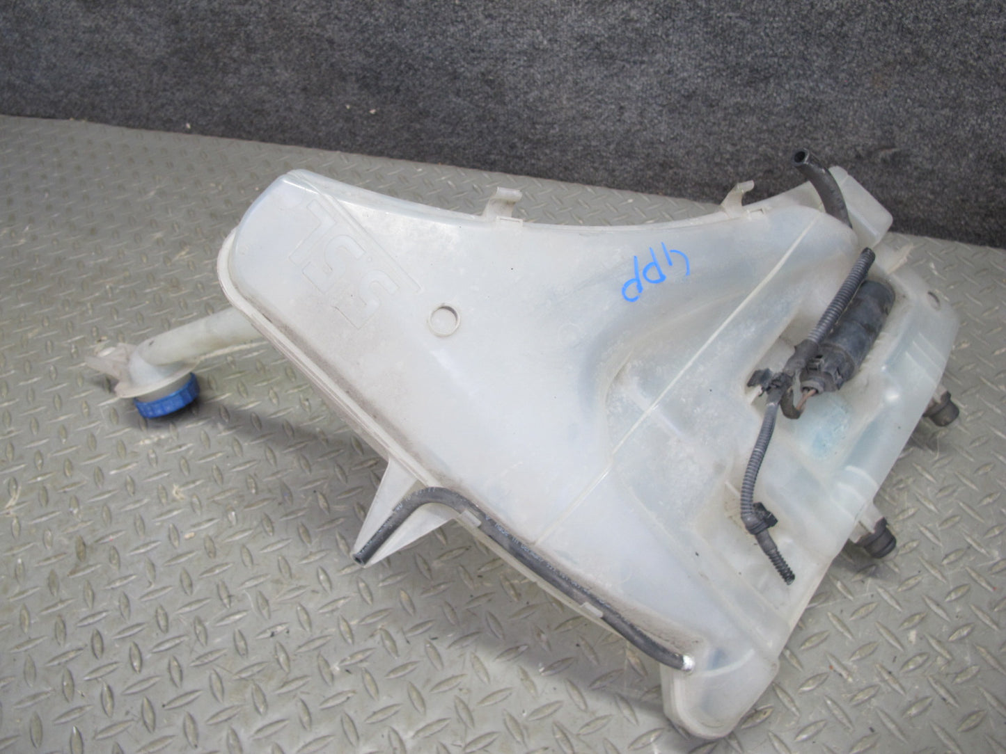 2010-2016 Porsche Panamera 970 Windshield Washer Fluid Tank Bottle Reservoir