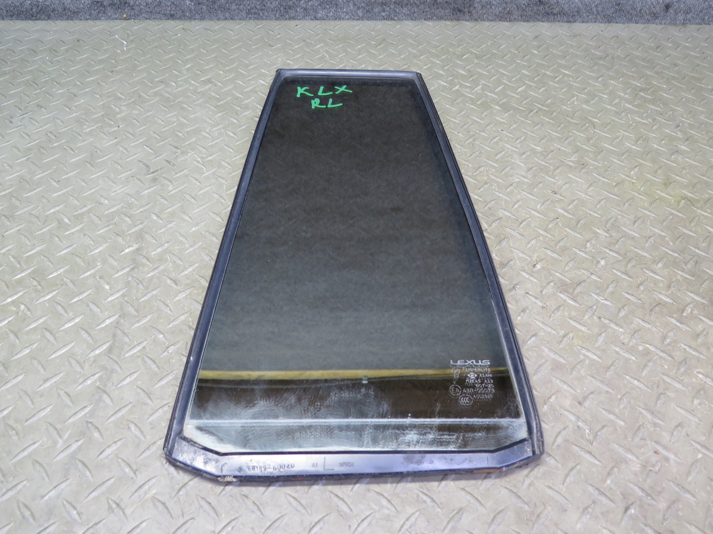 2003-2007 Lexus UZJ100L LX470 Rear Left Door Vent Fixed Glass Window