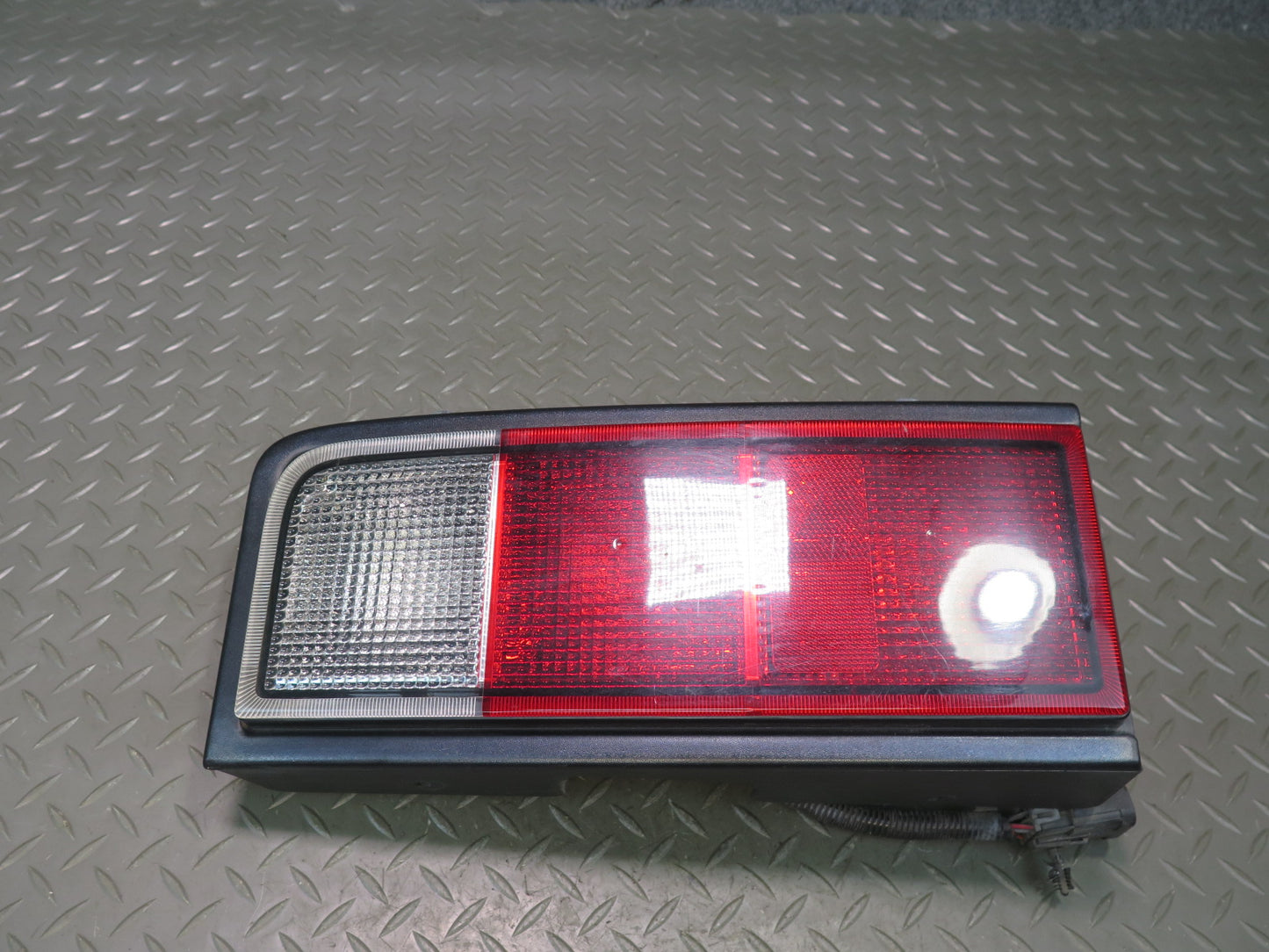 2005-2009 Hummer H2 Rear Left & Right Tail Light Lamp Set of 2