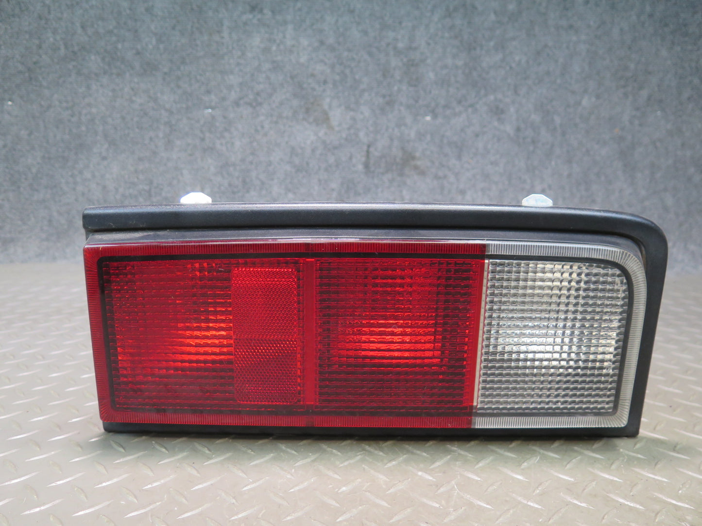 2005-2009 Hummer H2 Rear Left & Right Tail Light Lamp Set of 2