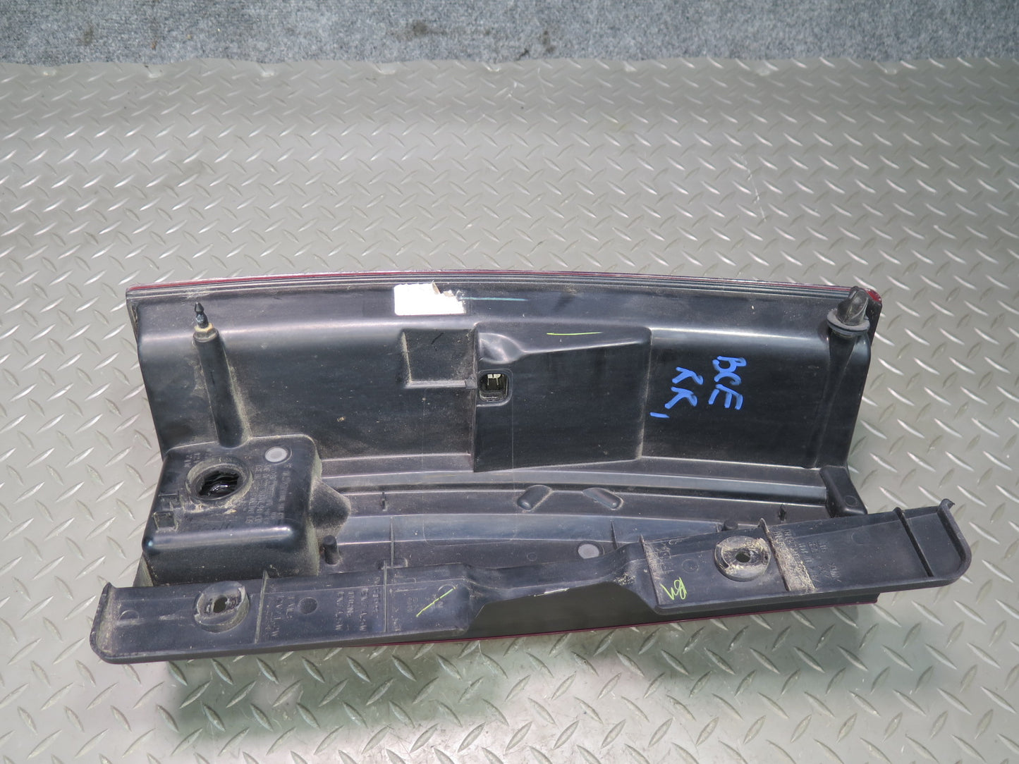 2007-2014 Cadillac Escalade Aftermarket Rear Left & Right Tail Light Lamp Set