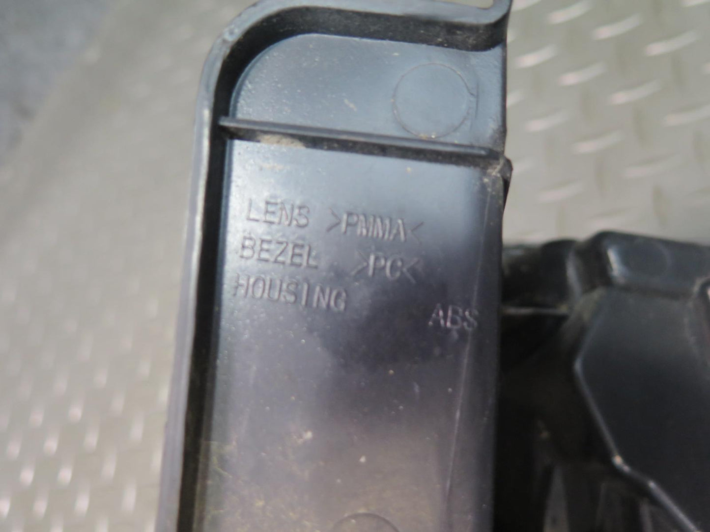 2007-2014 Cadillac Escalade Aftermarket Rear Left & Right Tail Light Lamp Set