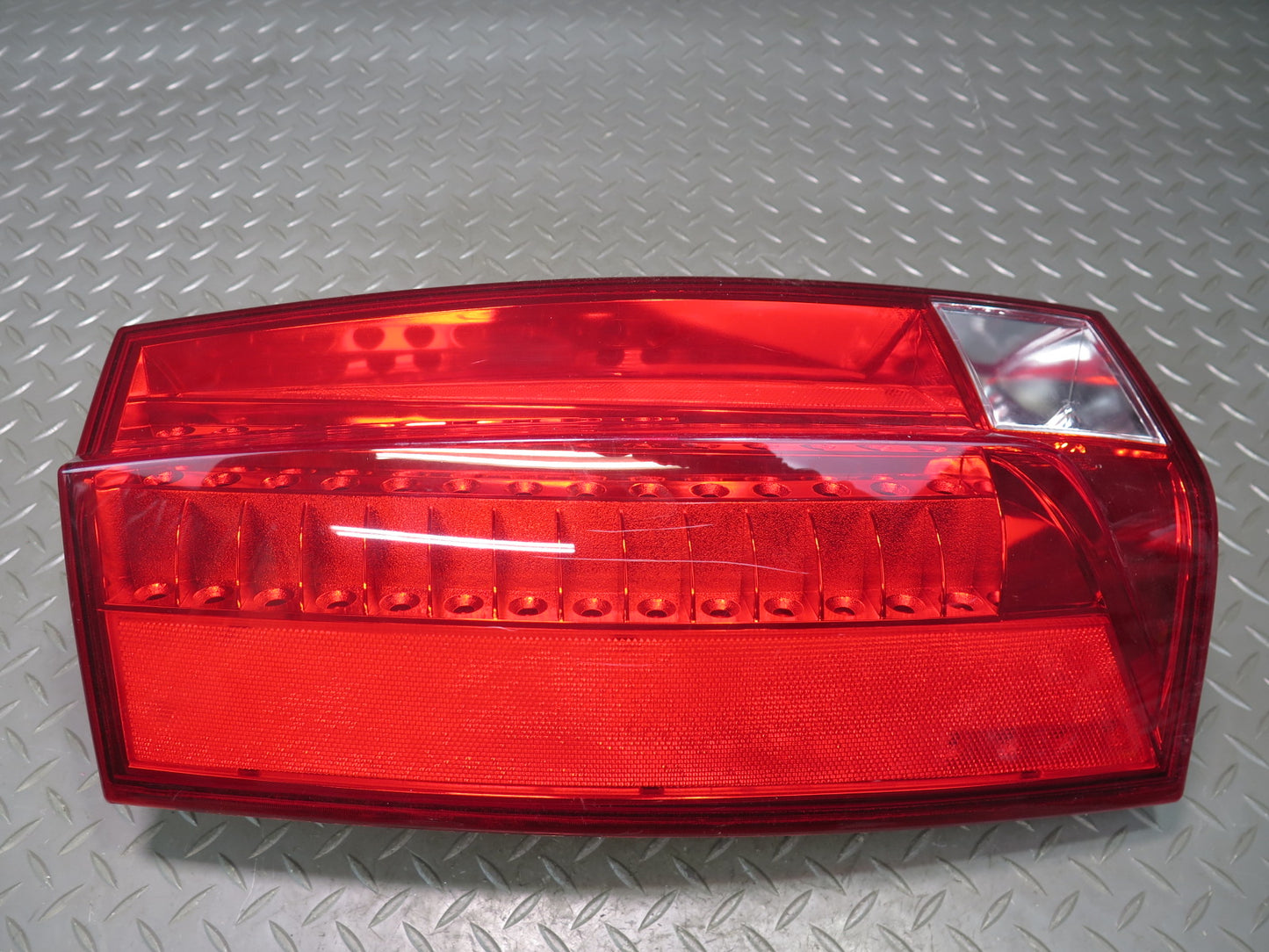 2007-2014 Cadillac Escalade Aftermarket Rear Left & Right Tail Light Lamp Set