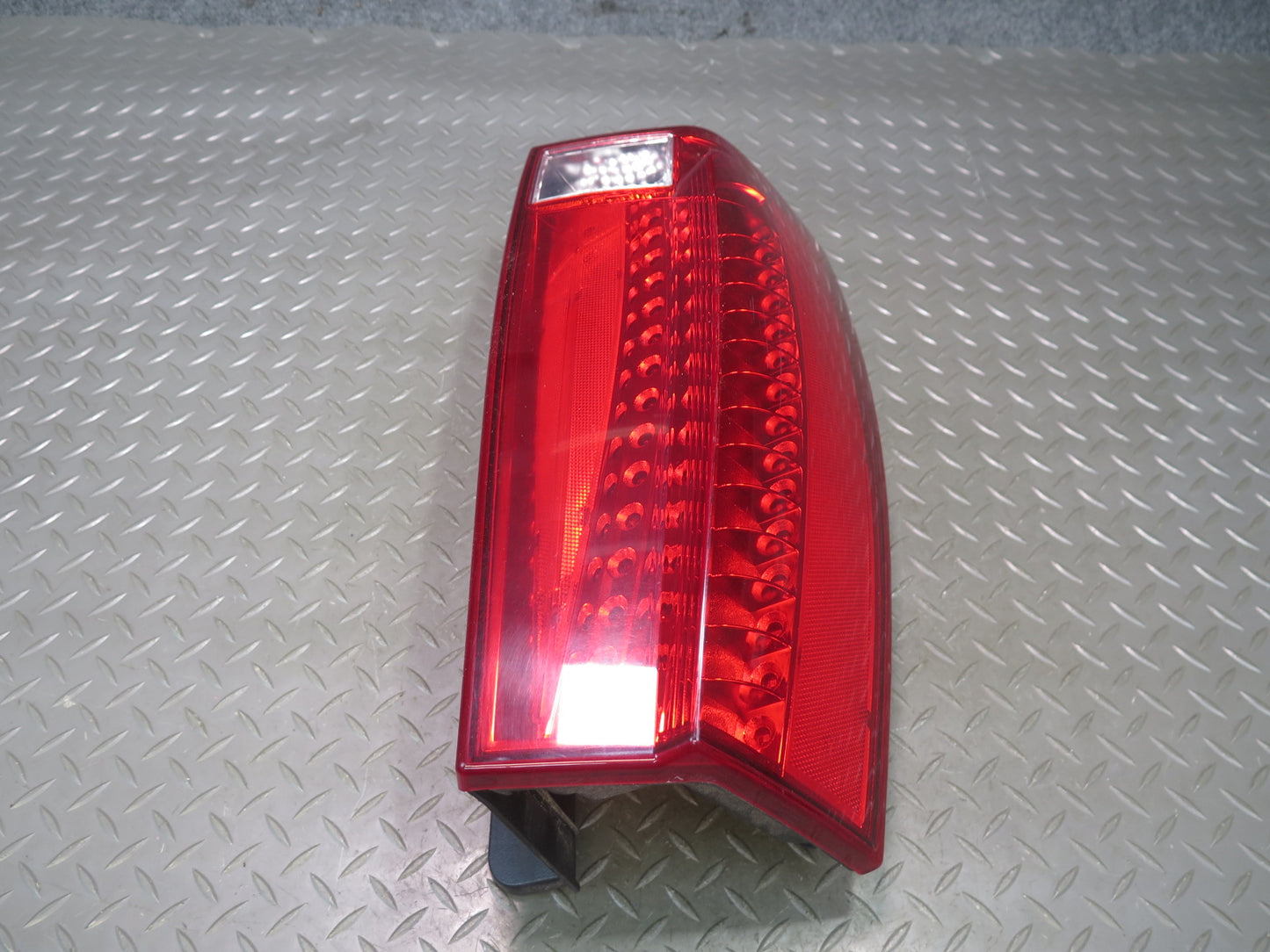 2007-2014 Cadillac Escalade Aftermarket Rear Left & Right Tail Light Lamp Set