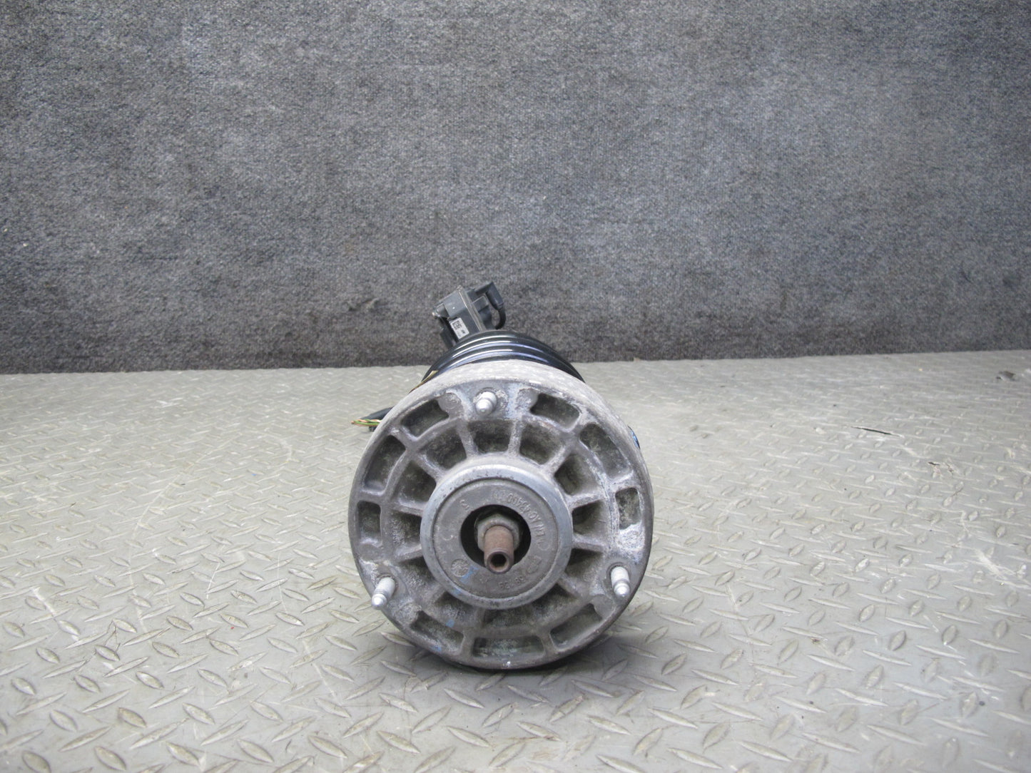 2010-2014 BMW E70 E71 X5M X6M Front Left VDC Strut Shock Absorber Damaged