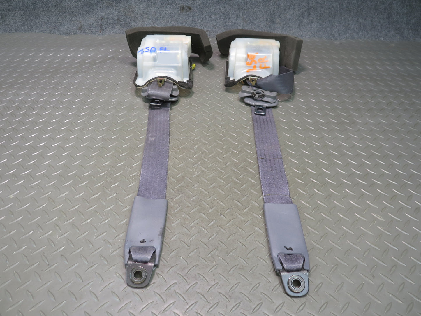 98-00 LEXUS LS400 UCF20L FRONT RIGHT & LEFT SIDE SEATBELT RETRACTOR SET OEM