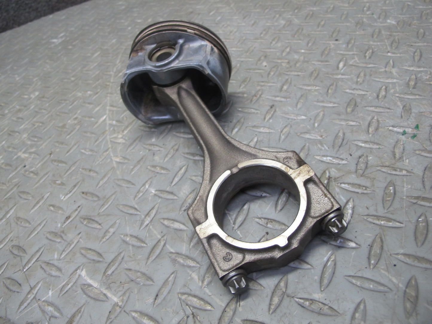 01-06 BMW E46 330CI M54 3.0L Set of 5 Engine Motor Piston w Connecting Rod OEM